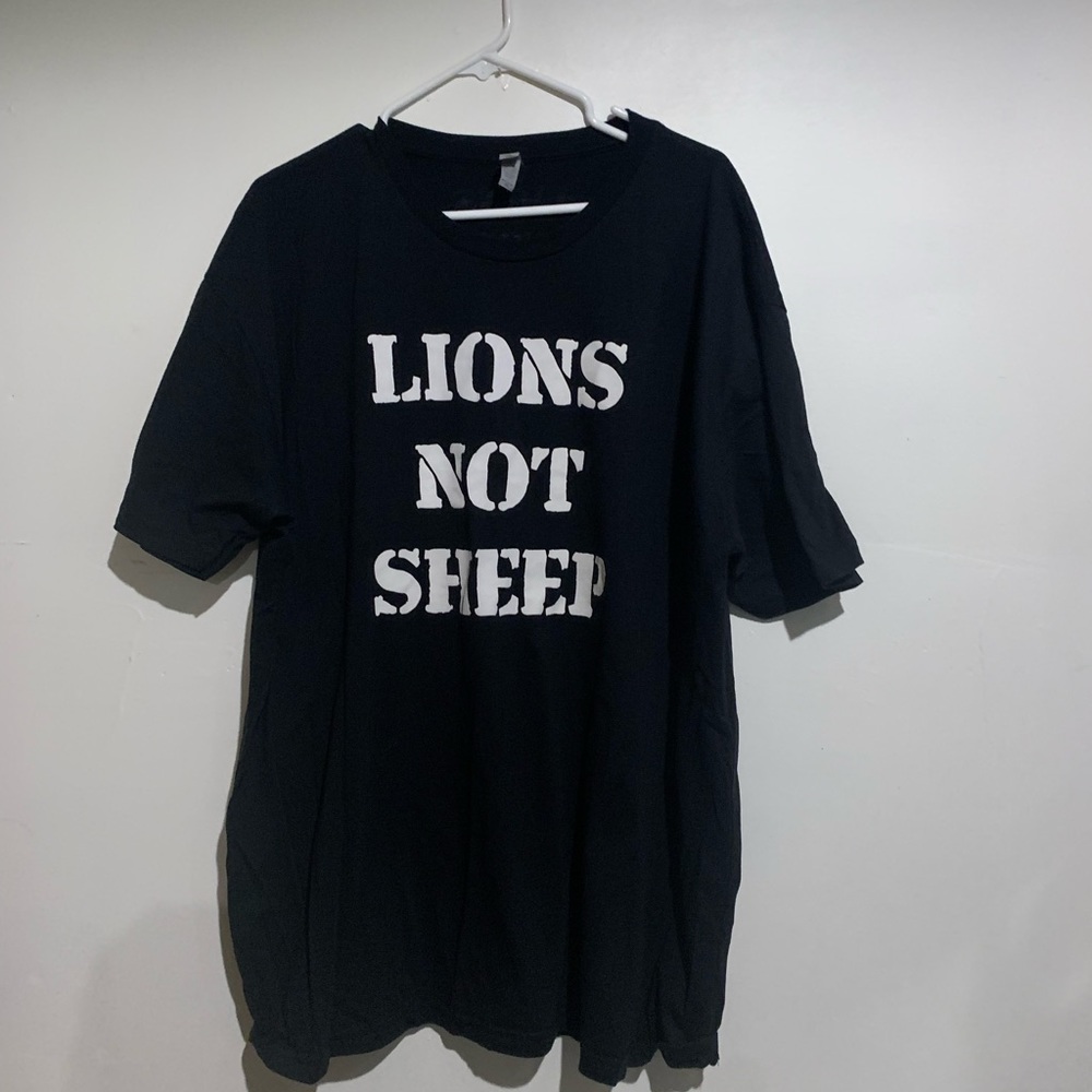 LIONS NOT SHEEP 2xl Tee